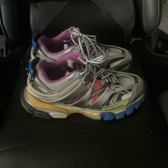 balenciaga - Picture 2 of 5